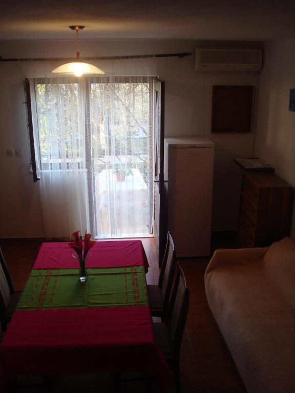 Apartments Mila Bol Pokój zdjęcie